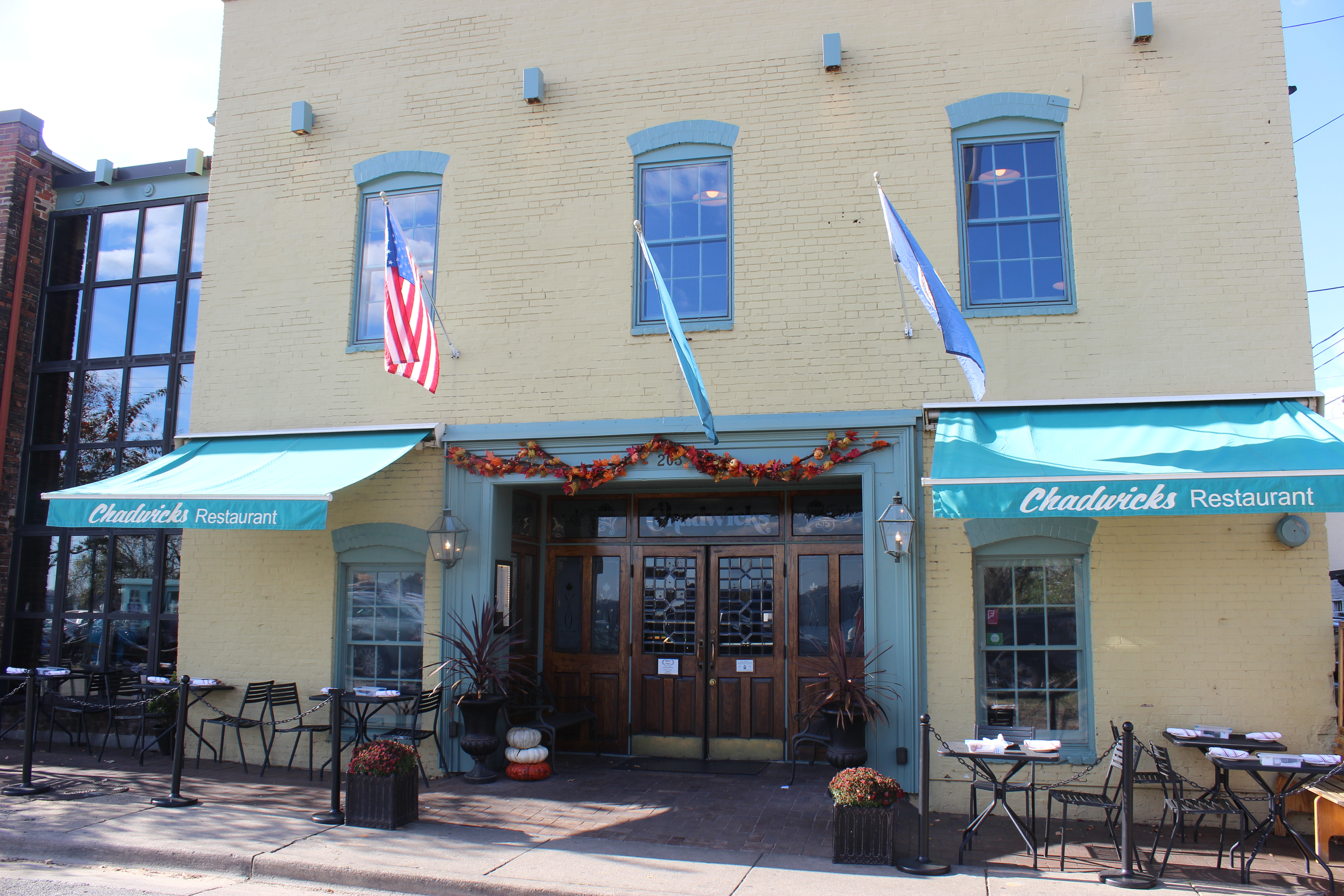 Chadwick's of Old Town – Old town crier