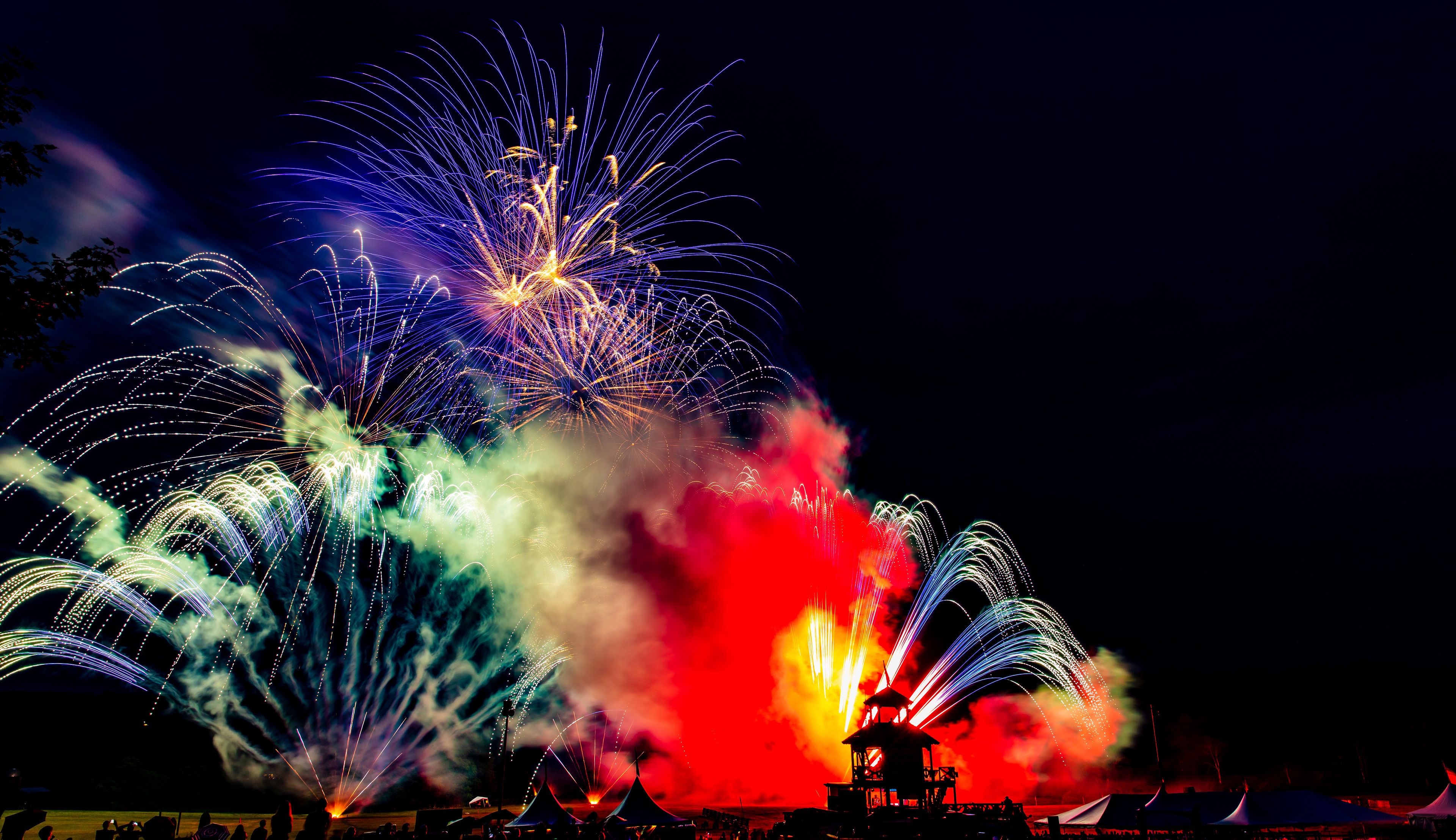 Shadow Ridge Fireworks Blue Ridge-Great Meadow Fireworks – Old town crier